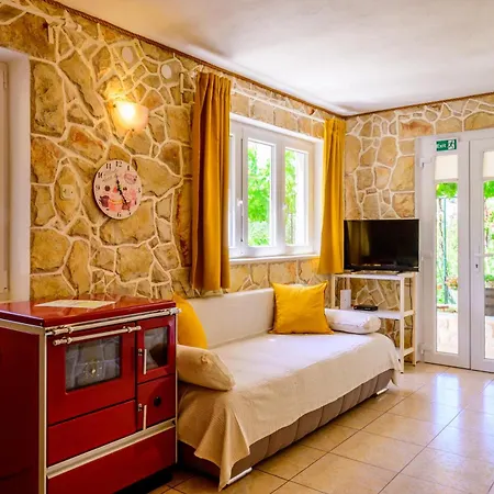 Apartment Stone House Razanj